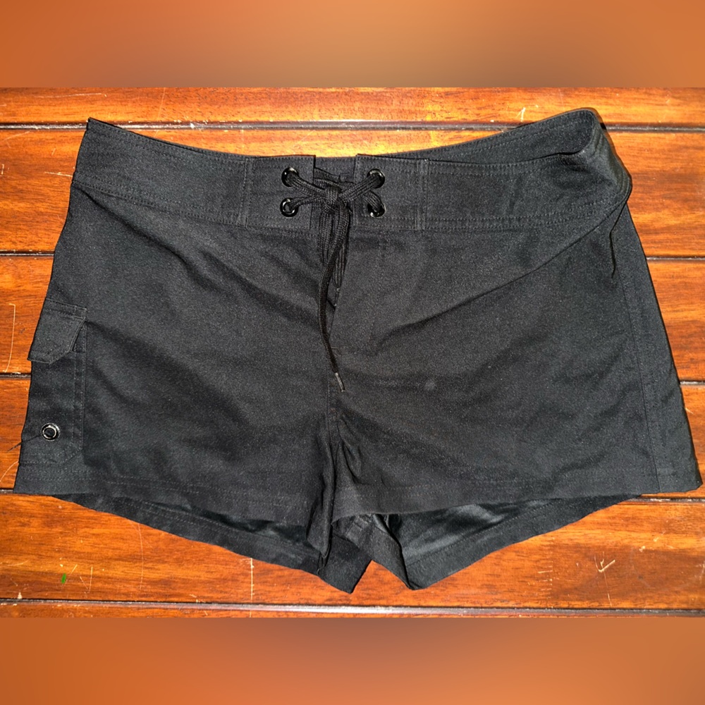 Women’s size XS La Blanca black shorts NWOT